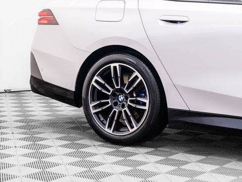 Certified 2026 BMW 530i xDrive AWD/4WD image 38