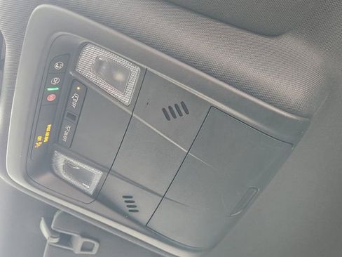 Used 2022 Chevrolet Equinox RS w/ RS Leather Package FWD image 25
