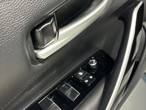Used 2020 Toyota Corolla XSE FWD image 17