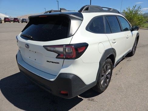 Certified 2025 Subaru Outback Onyx Edition AWD/4WD image 3