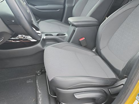 Used 2024 Kia Seltos S AWD/4WD image 14