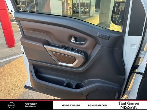 Certified 2021 Nissan Titan Platinum Reserve w/ Moonroof Package image 12
