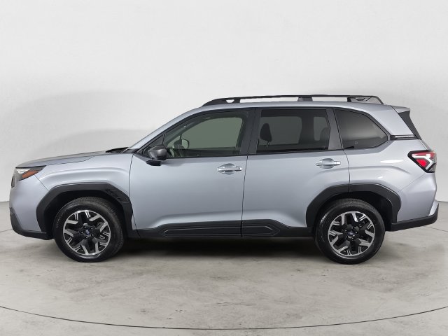 Used 2025 Subaru Forester Premium AWD/4WD image 2