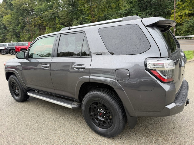 Certified 2023 Toyota 4Runner SR5 Premium w/ Moonroof Package AWD/4WD image 9
