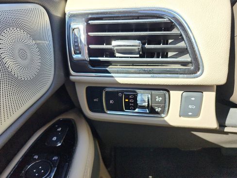 Used 2023 Lincoln Navigator L Reserve image 24