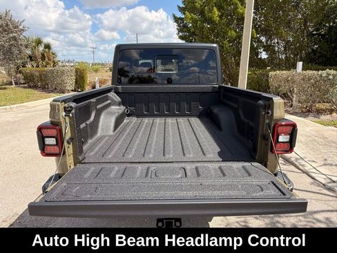 New 2026 Jeep Gladiator Willys AWD/4WD image 38