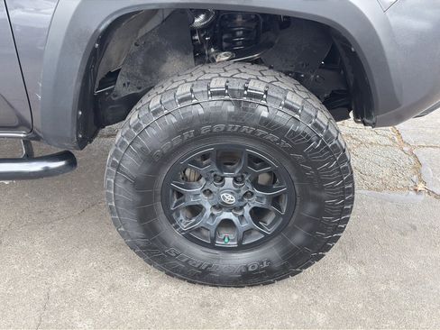 Used 2023 Toyota Tacoma SR5 image 9