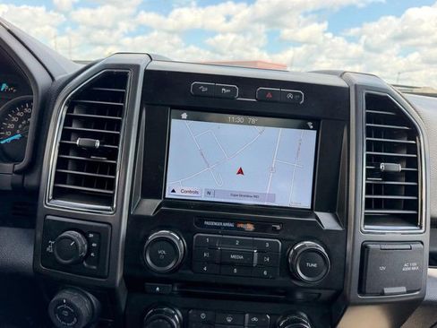 Used 2018 Ford F150 XLT w/ Equipment Group 302A Luxury AWD/4WD image 15