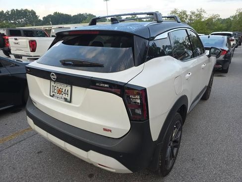Used 2025 Nissan Kicks SR FWD image 5