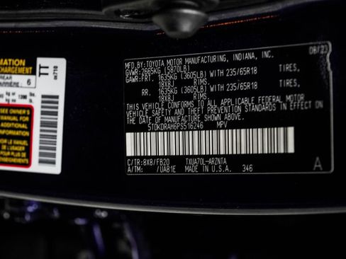 Used 2023 Toyota Highlander LE FWD image 39