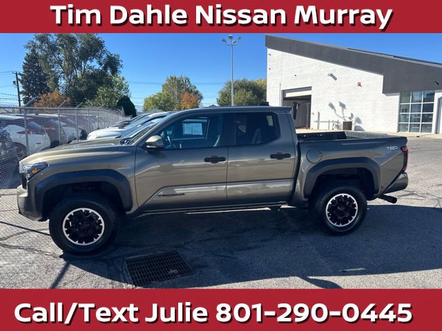Used 2024 Toyota Tacoma TRD Off-Road AWD/4WD image 5