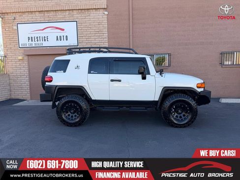 Used 2012 Toyota FJ Cruiser 4WD w/ TRD Sport Pkg image 1