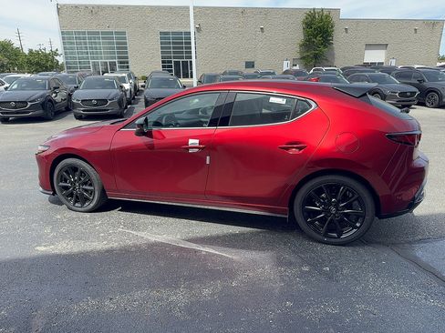 New 2026 MAZDA MAZDA3 Hatchback w/Premium Plus Pkg AWD/4WD image 8