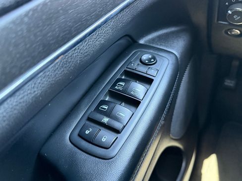 Used 2018 Jeep Grand Cherokee Limited RWD image 28