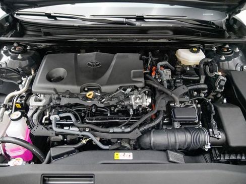 Used 2025 Toyota Camry LE FWD image 10