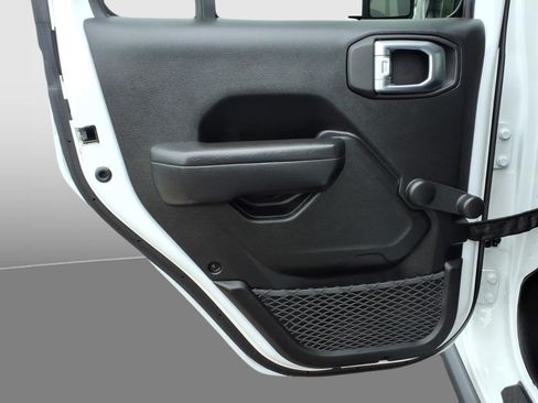 Used 2022 Jeep Wrangler Unlimited Sport AWD/4WD image 12
