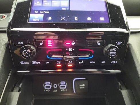 New 2025 Jeep Grand Cherokee Laredo X w/ Luxury Tech Group I image 23