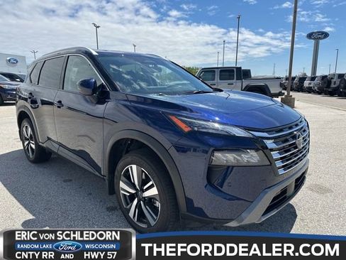 Used 2025 Nissan Rogue SL w/ Tech Package AWD/4WD image 1