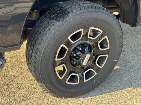 New 2026 Ford F250 Platinum w/ FX4 Off-Road Package image 5