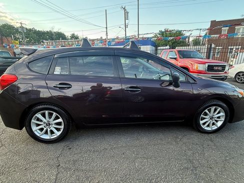 Used 2013 Subaru Impreza 2.0i Premium w/ All-Weather Pkg AWD/4WD image 6
