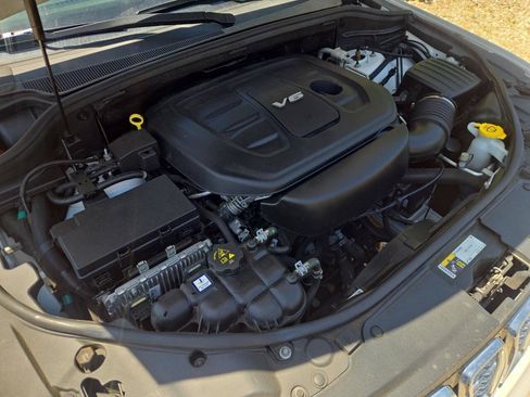 Used 2017 Jeep Grand Cherokee Overland AWD/4WD image 13