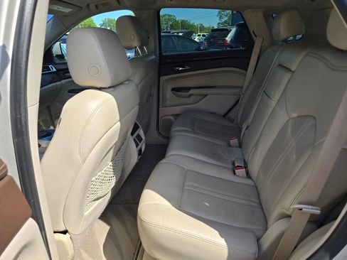 Used 2014 Cadillac SRX Luxury w/ Driver Awareness Package FWD image 17