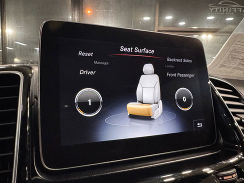 Used 2018 Mercedes-Benz GLS 550 4MATIC w/ Driver Assistance Package image 40