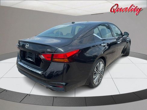 Used 2023 Nissan Altima 2.5 SL FWD image 3