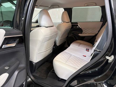 Used 2022 Mitsubishi Outlander SEL image 22