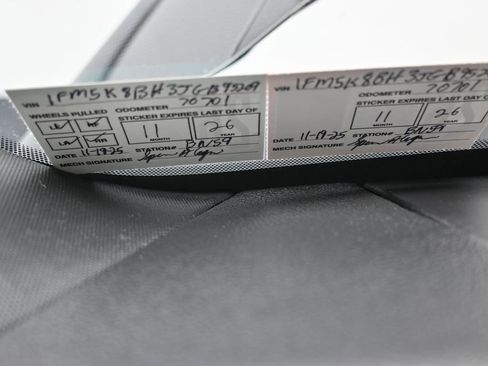 Used 2018 Ford Explorer 4WD w/ Class II Trailer Tow Package image 39