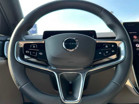 New 2025 Volvo EX90 Ultra image 25