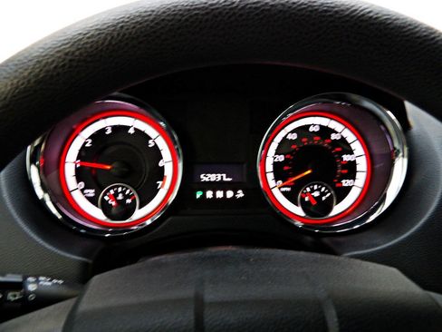 Used 2018 Dodge Grand Caravan SE w/ UConnect Hands-Free Group FWD image 14