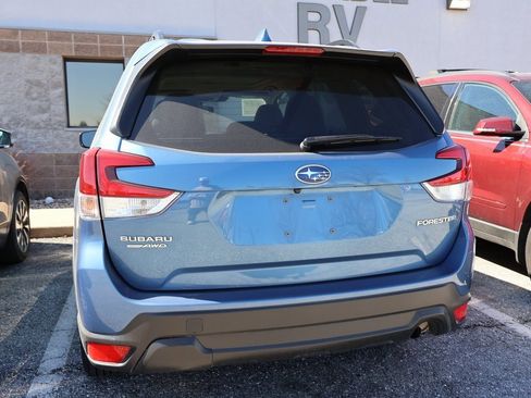 Used 2023 Subaru Forester Premium image 16