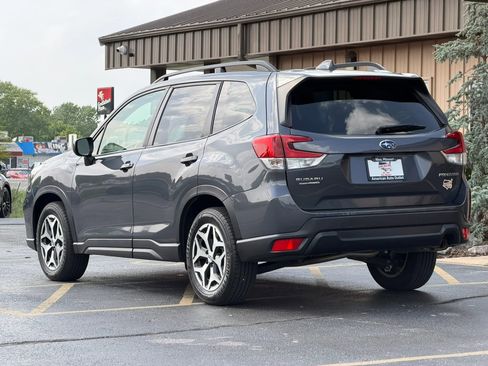 Used 2021 Subaru Forester Premium AWD/4WD image 8