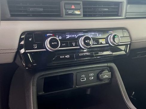 Used 2024 Honda Pilot EX-L image 13