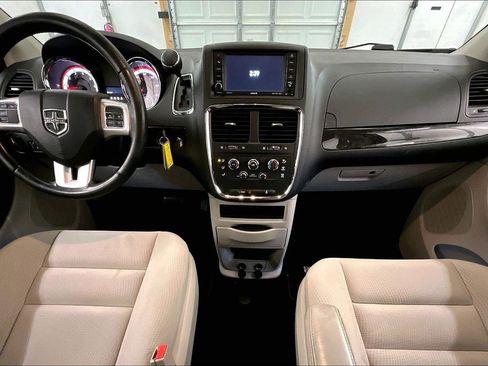 Used 2017 Dodge Grand Caravan SE w/ Power Window Group image 15