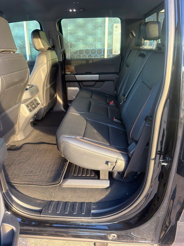 Used 2026 Ford F250 Lariat w/ Chrome Package AWD/4WD image 11