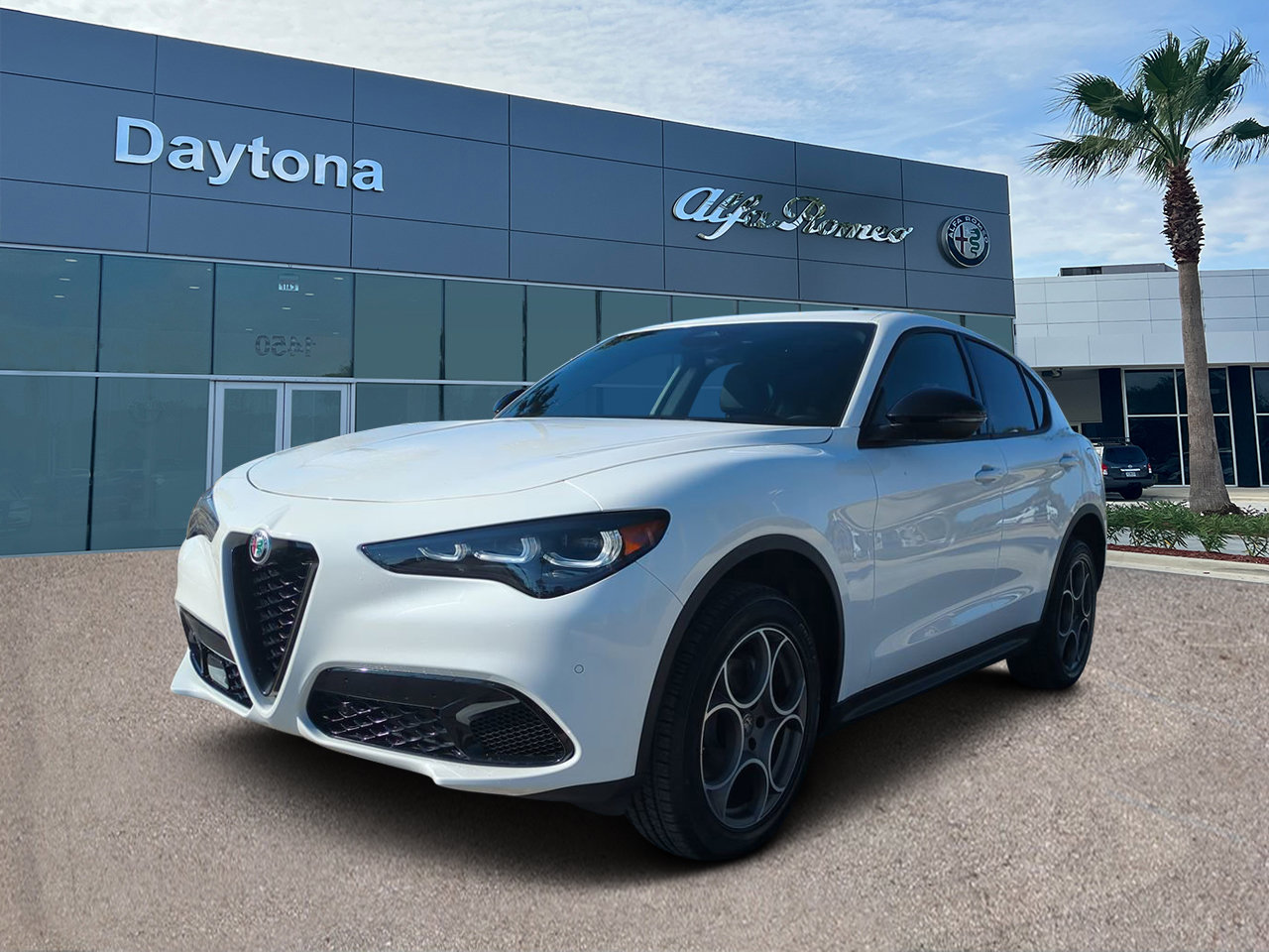 New 2025 Alfa Romeo Stelvio Sprint AWD/4WD image 7