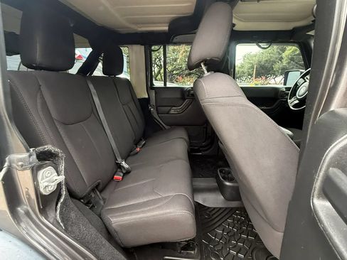 Used 2017 Jeep Wrangler Unlimited Sport w/ Quick Order Package 24S AWD/4WD image 16