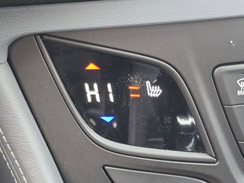 Used 2019 Buick Envision Essence image 4