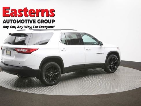 Used 2021 Chevrolet Traverse LT image 43