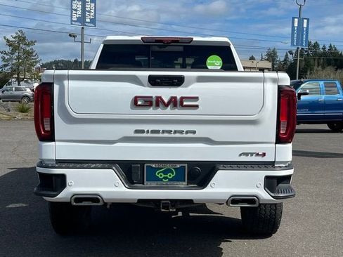 Used 2024 GMC Sierra 1500 AT4 w/ Technology Package AWD/4WD image 7