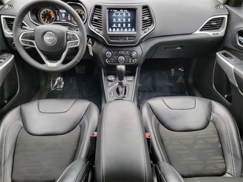 Certified 2022 Jeep Cherokee Latitude w/ Sun & Sound Group image 26