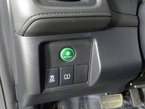 Used 2022 Honda HR-V LX image 17