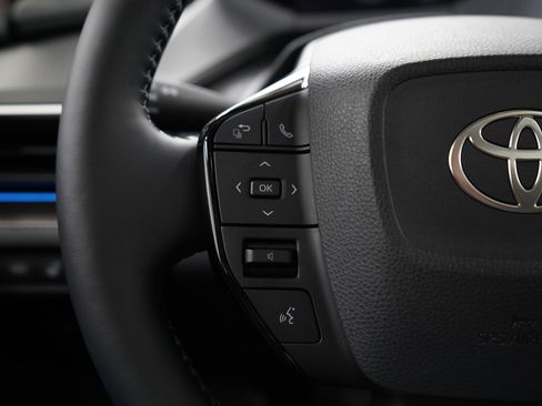 Used 2024 Toyota Prius Limited image 24