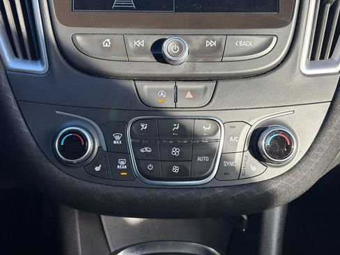 Used 2025 Chevrolet Malibu LT image 11