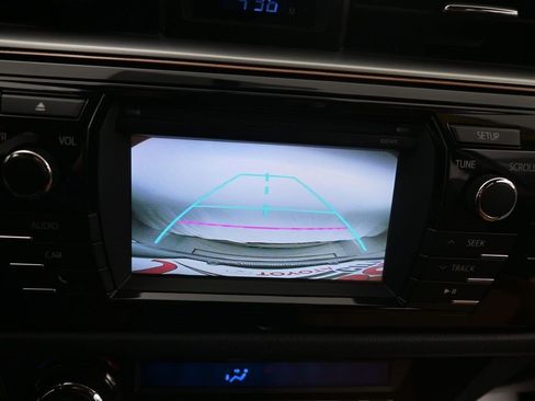 Used 2014 Toyota Corolla LE image 24