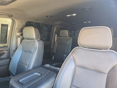 Certified 2023 Chevrolet Suburban Premier image 9