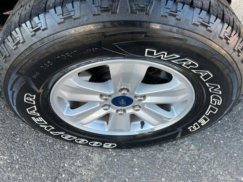 Used 2019 Ford F150 XLT AWD/4WD image 9