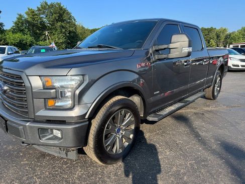 Used 2017 Ford F150 XLT w/ Equipment Group 302A Luxury AWD/4WD image 9